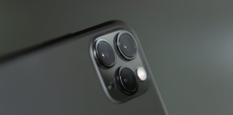 Câmera do iPhone quebrou: tem conserto?
