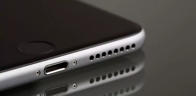 Quando queima o display do celular, perde tudo?